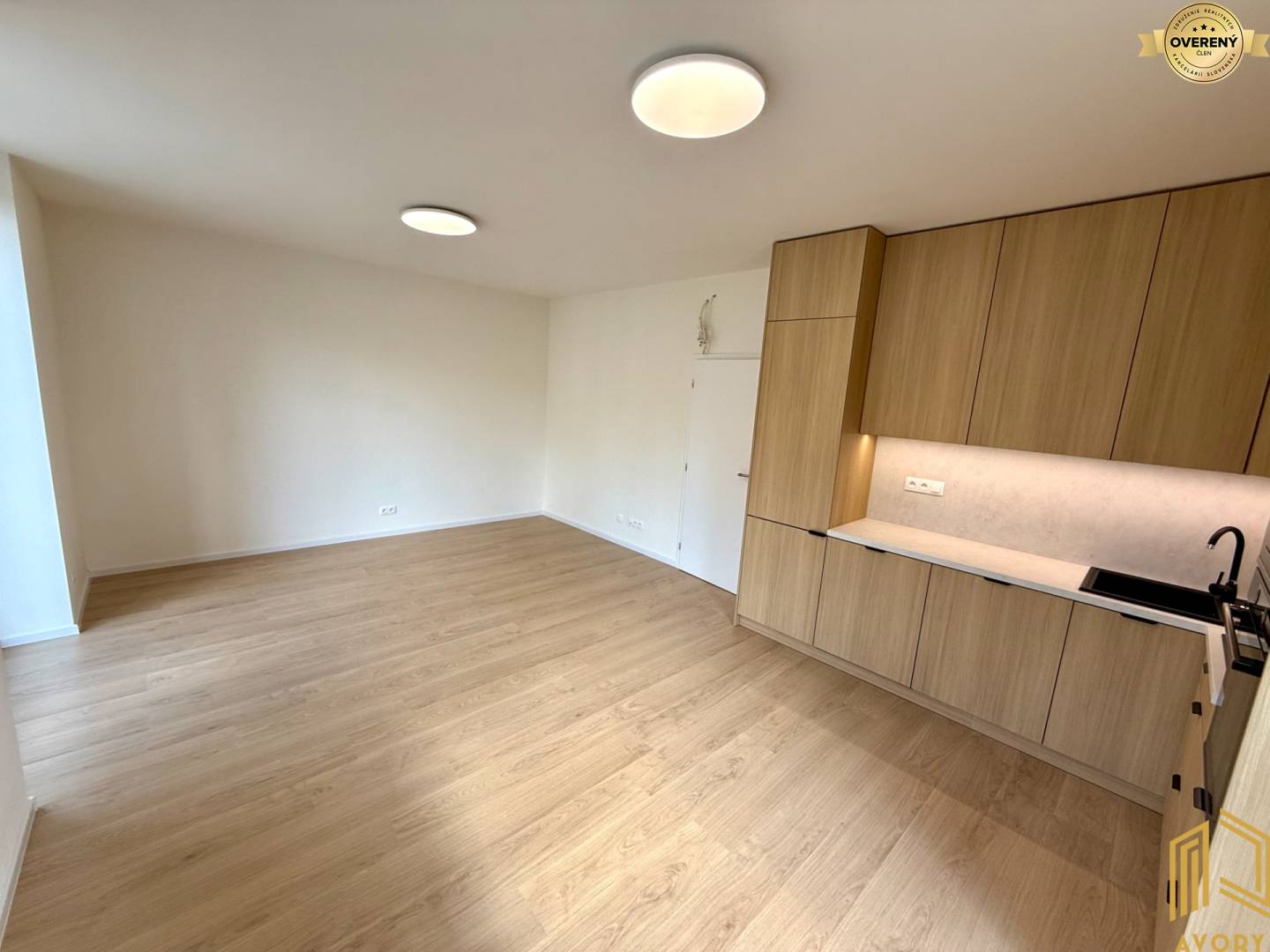 kuchyňa s obývačkou