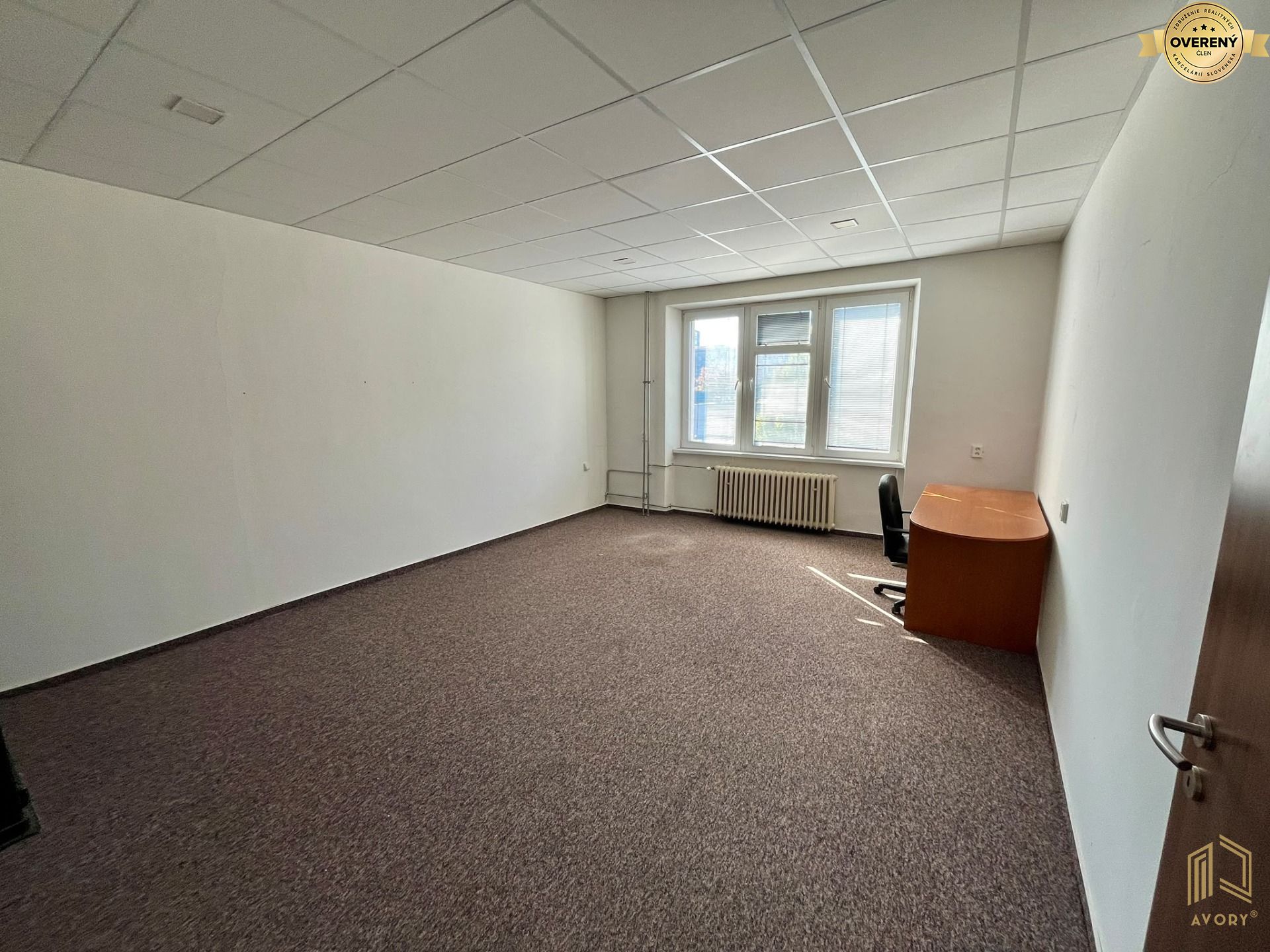 3.kancelária 30 m2